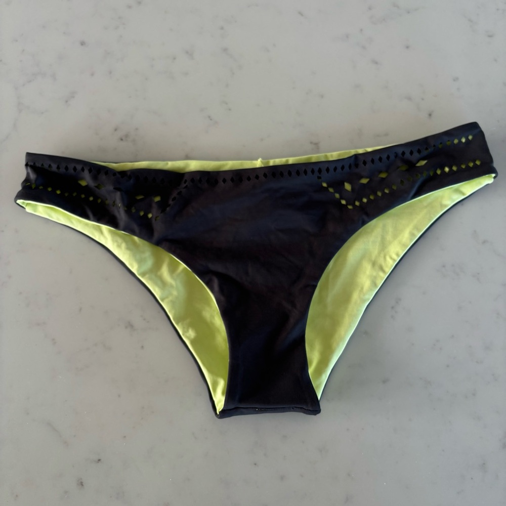 L-Space Laser Cut Bikini Bottoms Size M
